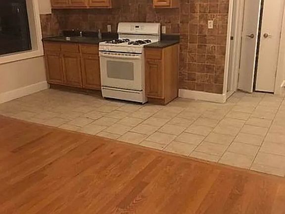 4th image of 23-35 29th Ave #6