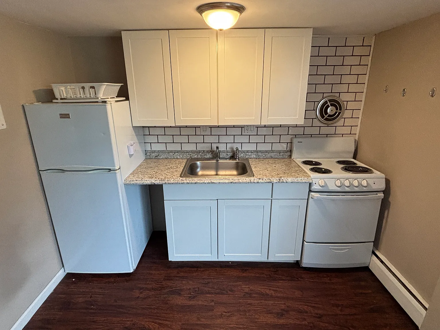 1 bed, 450 sqft, $900 — Photo 2