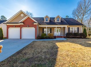 7573 Passport Dr, Ooltewah, TN 37363