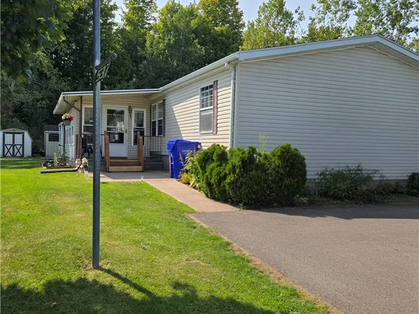 537 Rockview Dr, Holley, NY 14470