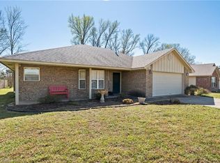 437 Riley Dr, Alma, AR 72921