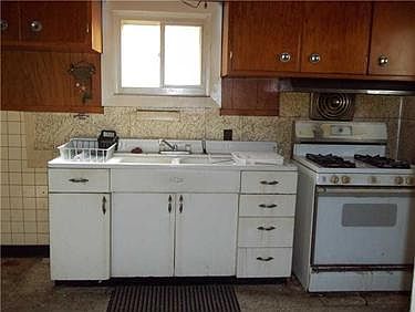 2nd image of 608 Park Ave