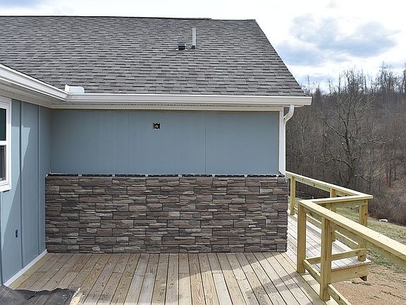 4th image of 3153 Benedum Dr