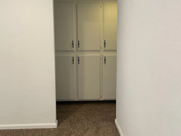 1009 Nimrod Ct #B — Photo 4