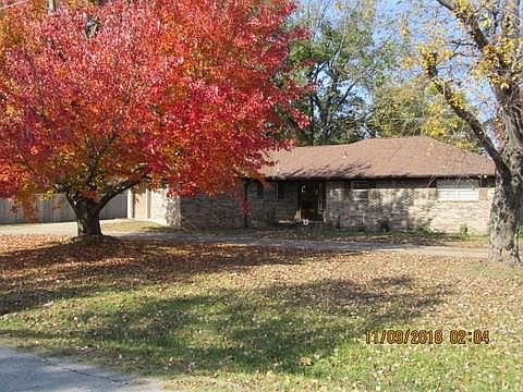 2nd image of 302 NW 2nd St