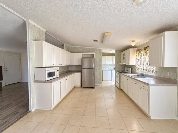 6800 NW 39th Ave #96, Pompano Beach, FL 33073