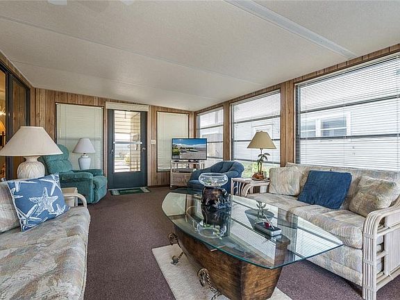 4th image of 147 Barbados Way