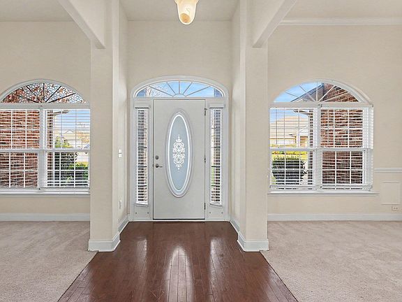4th image of 704 Misty Glen Ln