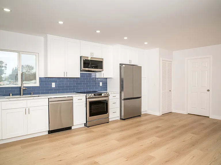 5203 Nutmeg St — Photo 4