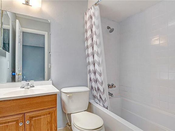 4th image of 2764 Coral Reef Dr