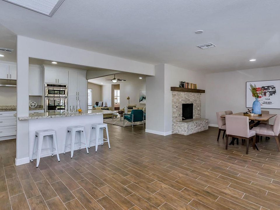 1121 W Hayward Ave-large-005