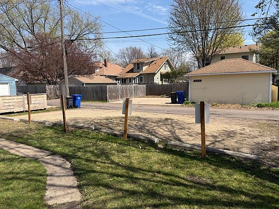3rd image of 450 Snelling Ave S #450