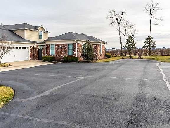 2nd image of 118 Daylily Dr