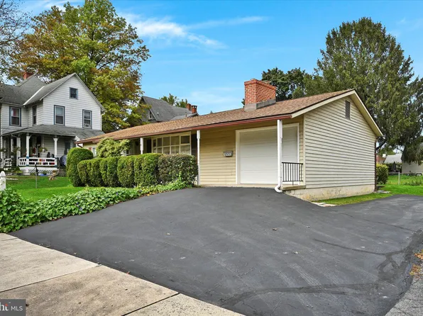 659 Vester Pl, Sinking Spring, PA 19608