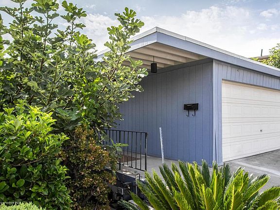 2nd image of 4972 La Calandria Way