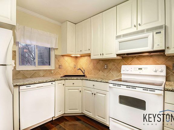 4th image of 3372C Devonwood Hills Dr NE