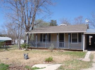 110 E Bell Ave, Rogers, TX 76569