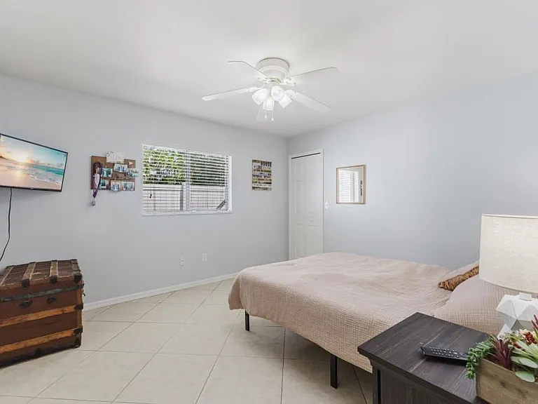2103 SE 8th Ave — Photo 44
