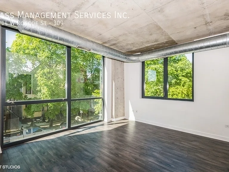 Centrum Lakeview — Photo 32