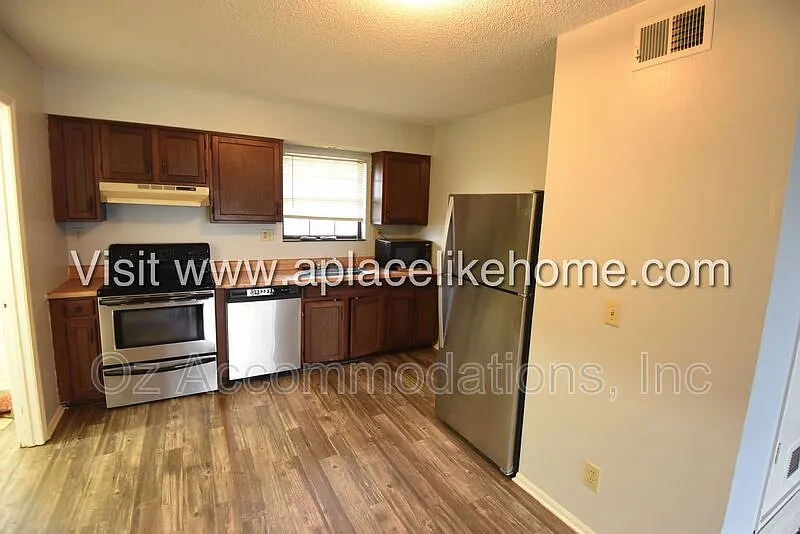 Building Photo - 8201 Spring Valley Rd #13D