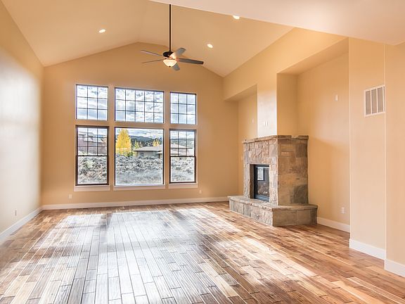 2nd image of 221 Harrier Cir