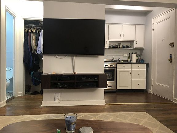 4th image of 50 E 8th St #5G
