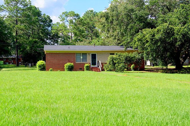 2nd image of 1807 Samford Dr