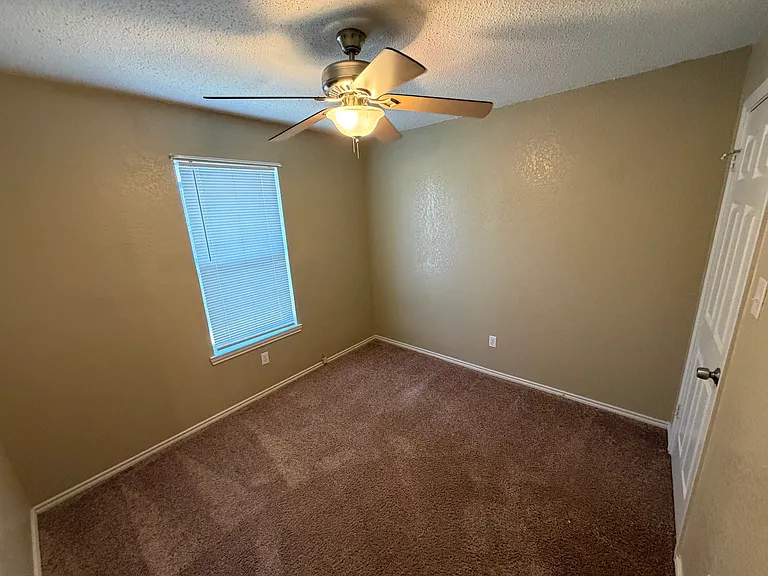 2207 Waterfall Dr — Photo 9