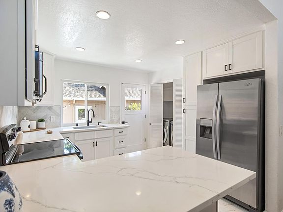 5th image of 22734 Majestic Oak Way