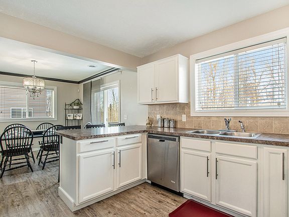 4th image of 5729 Scotsglen Ct SE