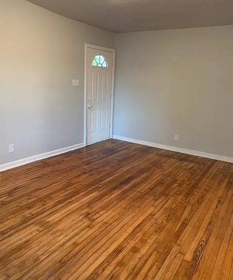 1505 Donaldson Ave — Photo 3
