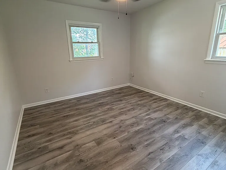 2845 McFarland Ave — Photo 7
