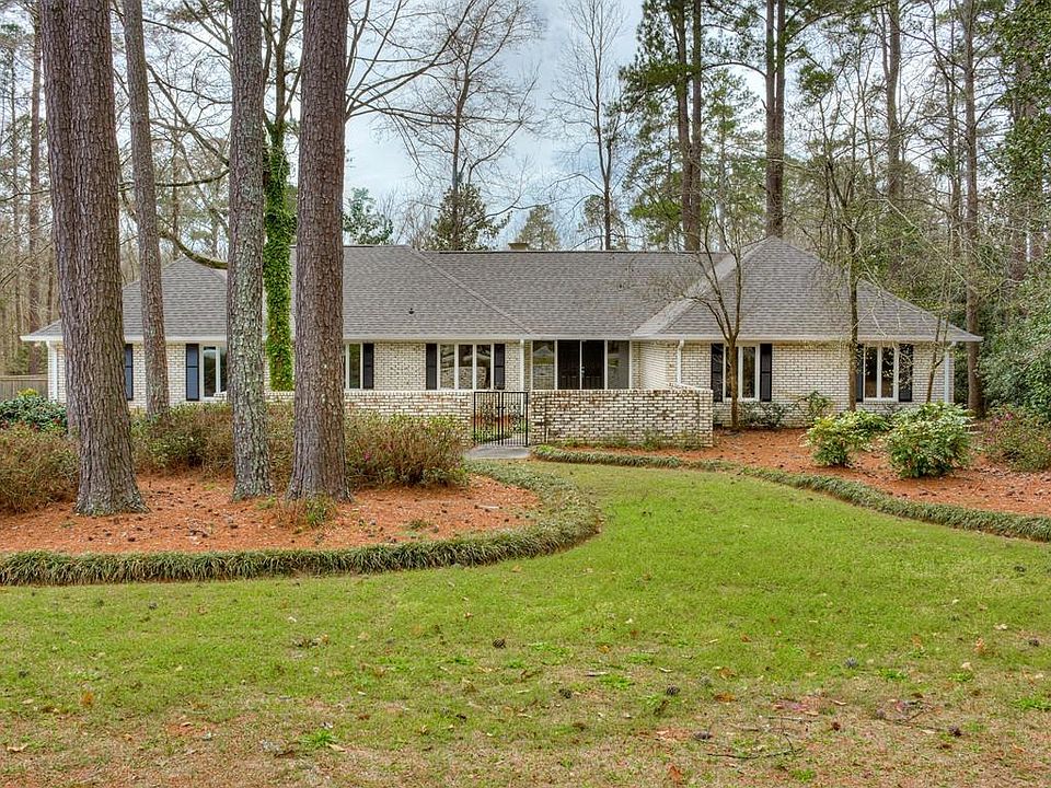 1st image of 3557 W Lake Dr