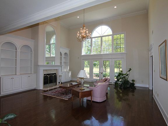 5th image of 5025 Wedgewood Dr