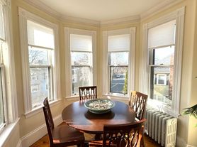 36 Pond St, Marblehead, MA