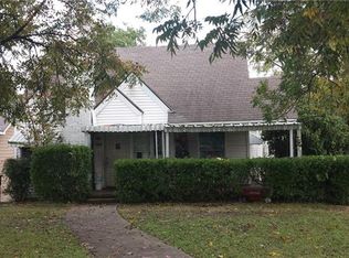 1130 S Edgefield Ave, Dallas, TX 75208