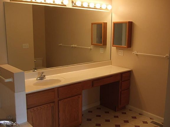 Bathroom 003