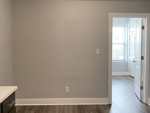 5th image of 802 N 41st St Floor 3