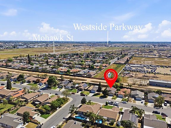 3rd image of 6107 Ragusa Ln