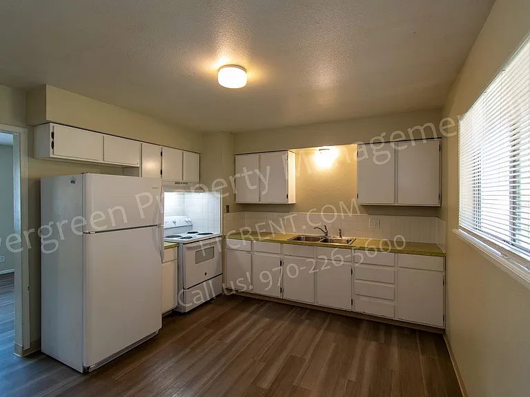 1912 W Plum St — Photo 27