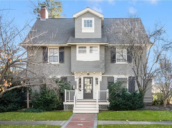 17 Rhode Island Ave, Providence, RI 02906