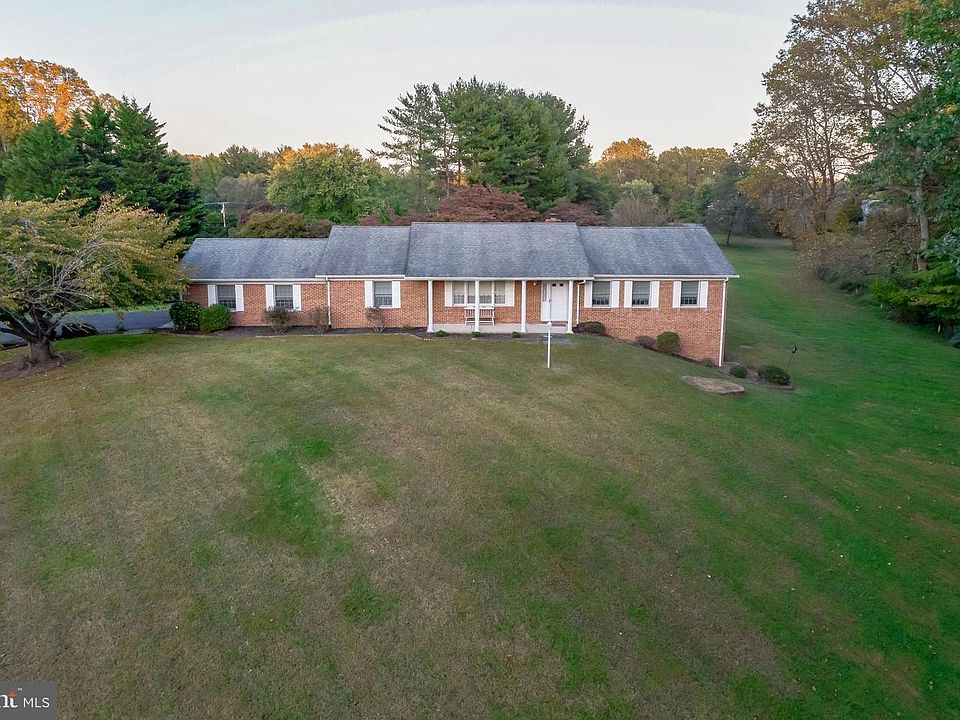 1st image of 6410 Dant Dr
