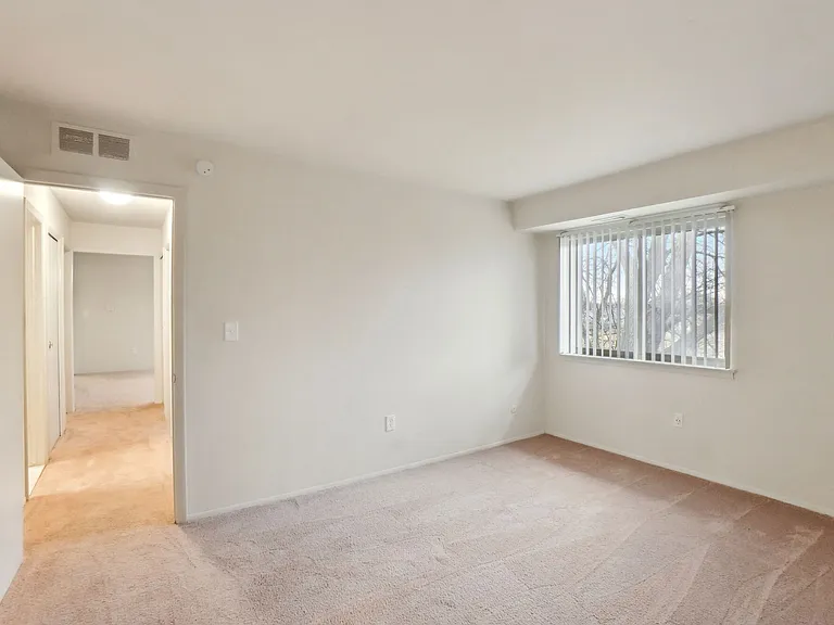 Ashbury Place Apartments — Photo 8