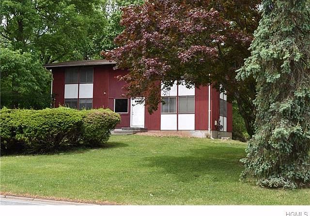 2nd image of 104 Pomona Rd