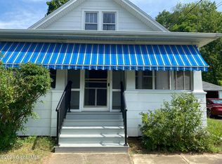 145 Guideboard Rd, Waterford, NY 12188