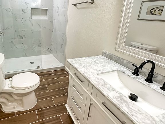 Share bathroom on 2nd. floor