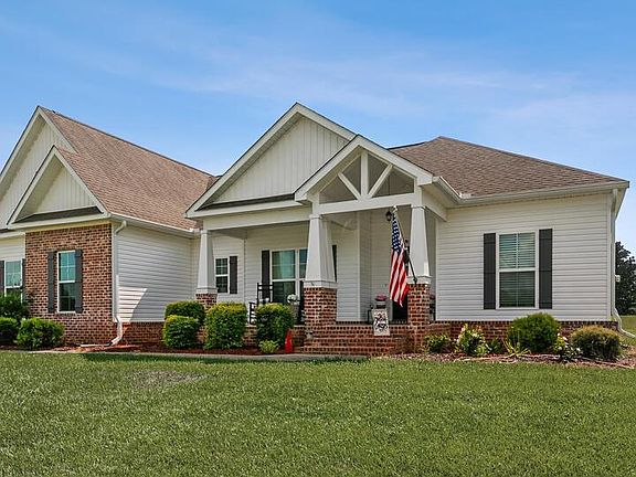 2nd image of 141 Crabapple Ct