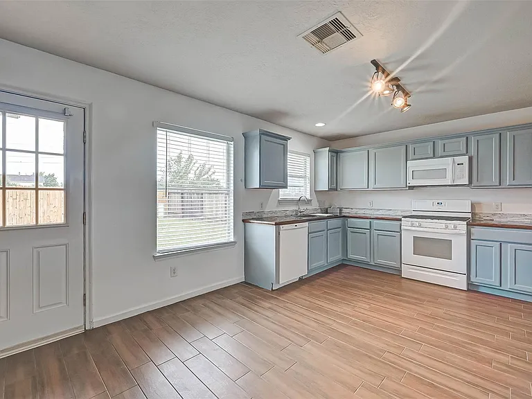20227 Enchanted Rose Ln — Photo 14