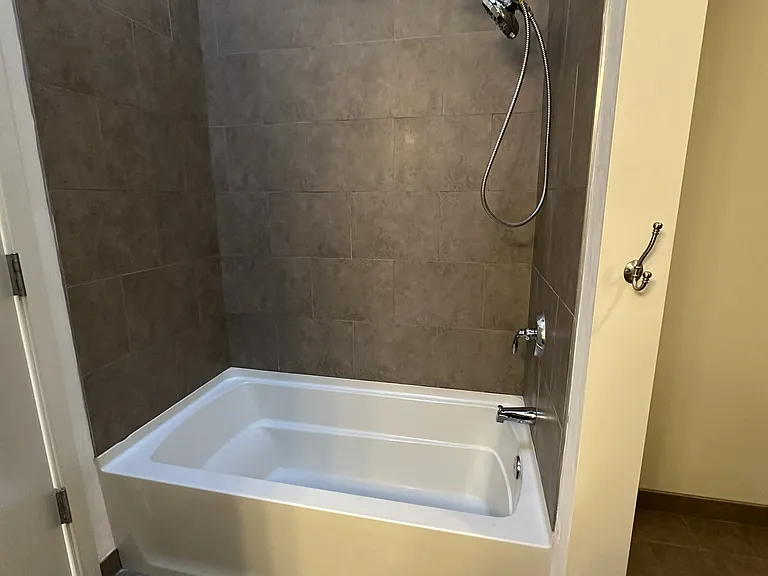 1319 Leavenworth St #211 — Photo 7