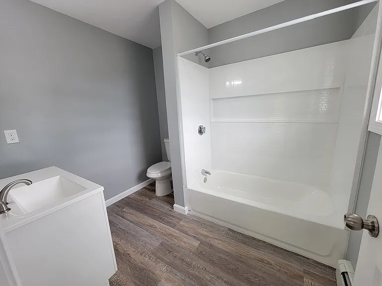 82 Yorkshire St #2 — Photo 9